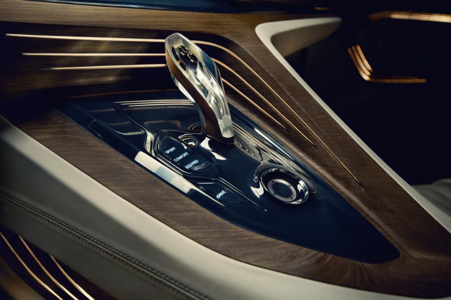 Детали интерьера BMW Vision Future Luxury Concept 2014 года  (фото 21 из 57)